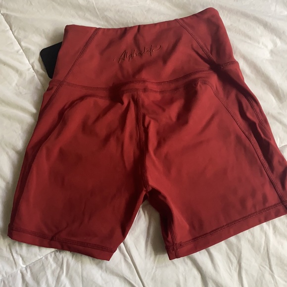Alphalete shorts - Picture 2 of 2